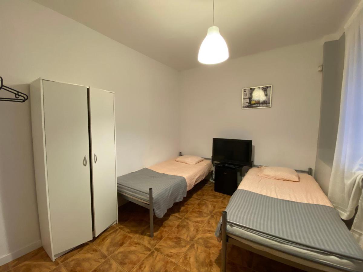 Modlinska 267 No 2 Privat overnatting Warszawa